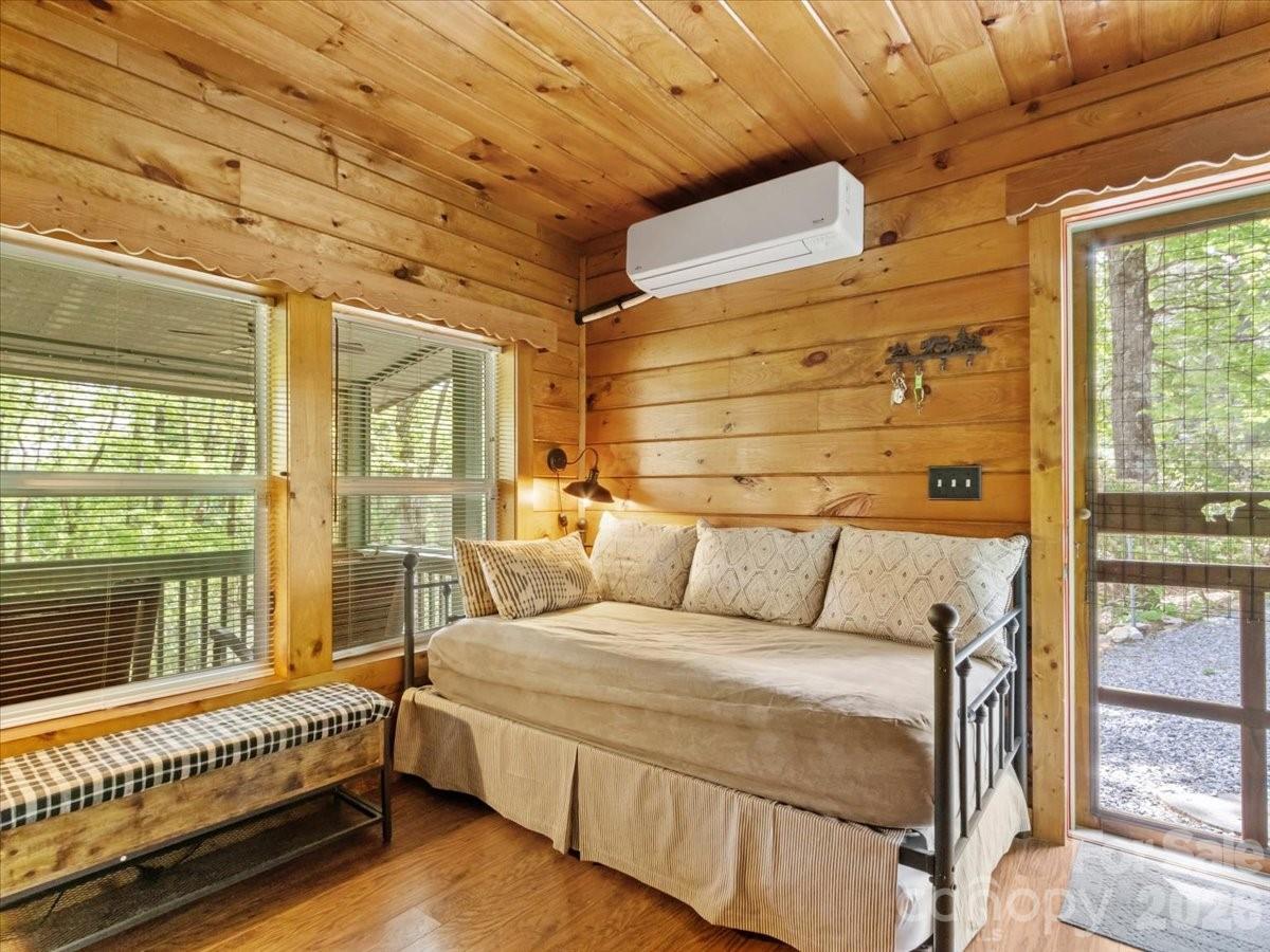 Bear Den Acres - Residential