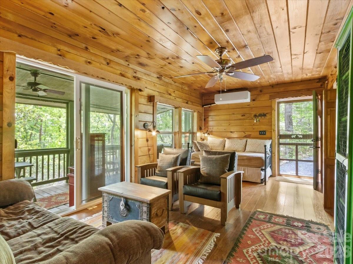 Bear Den Acres - Residential