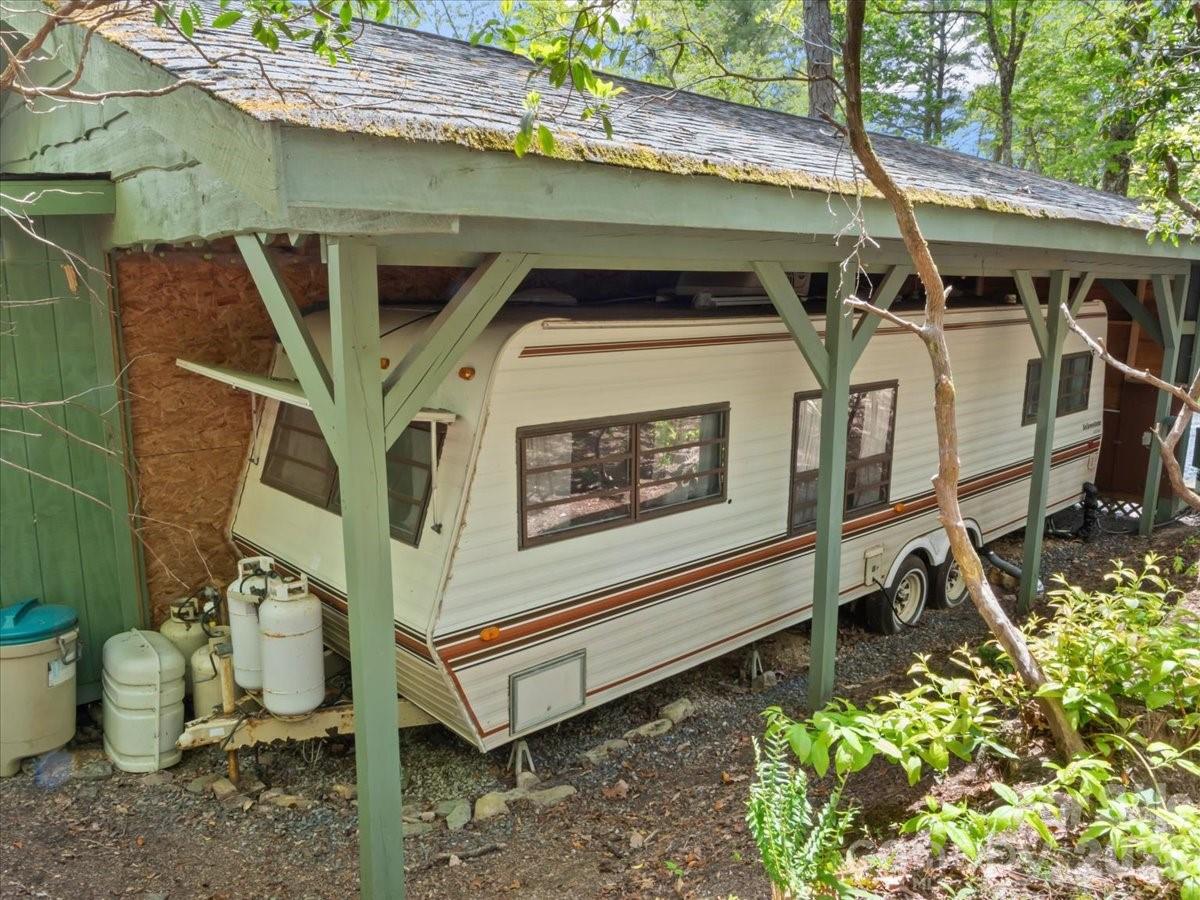Bear Den Acres - Residential