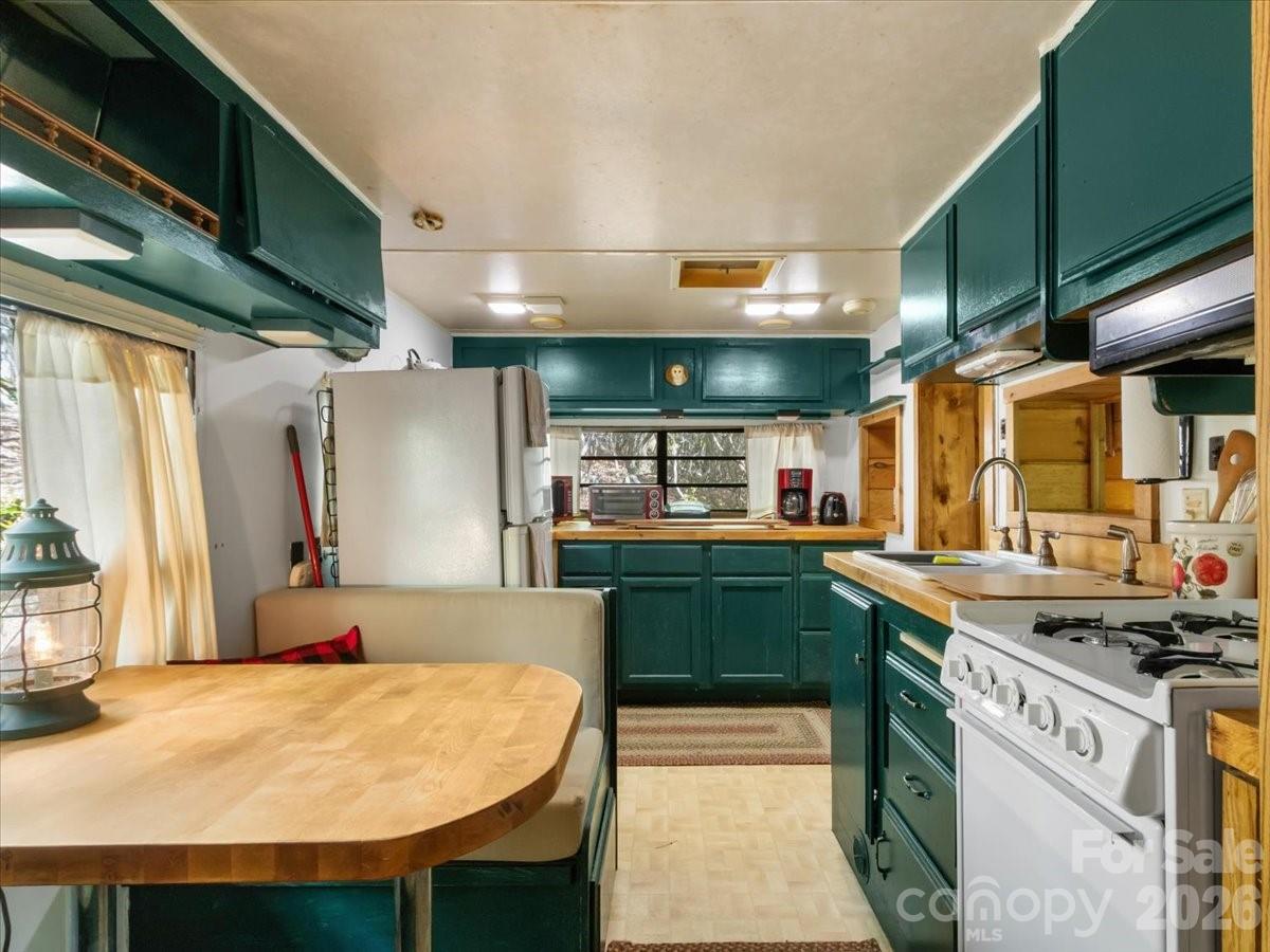 Bear Den Acres - Residential