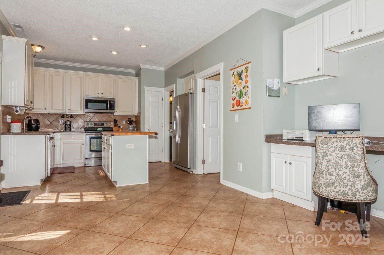 7128 Rock Bass Court