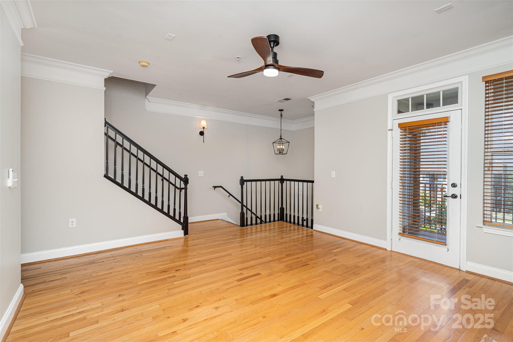 14247 Richmond Park Avenue