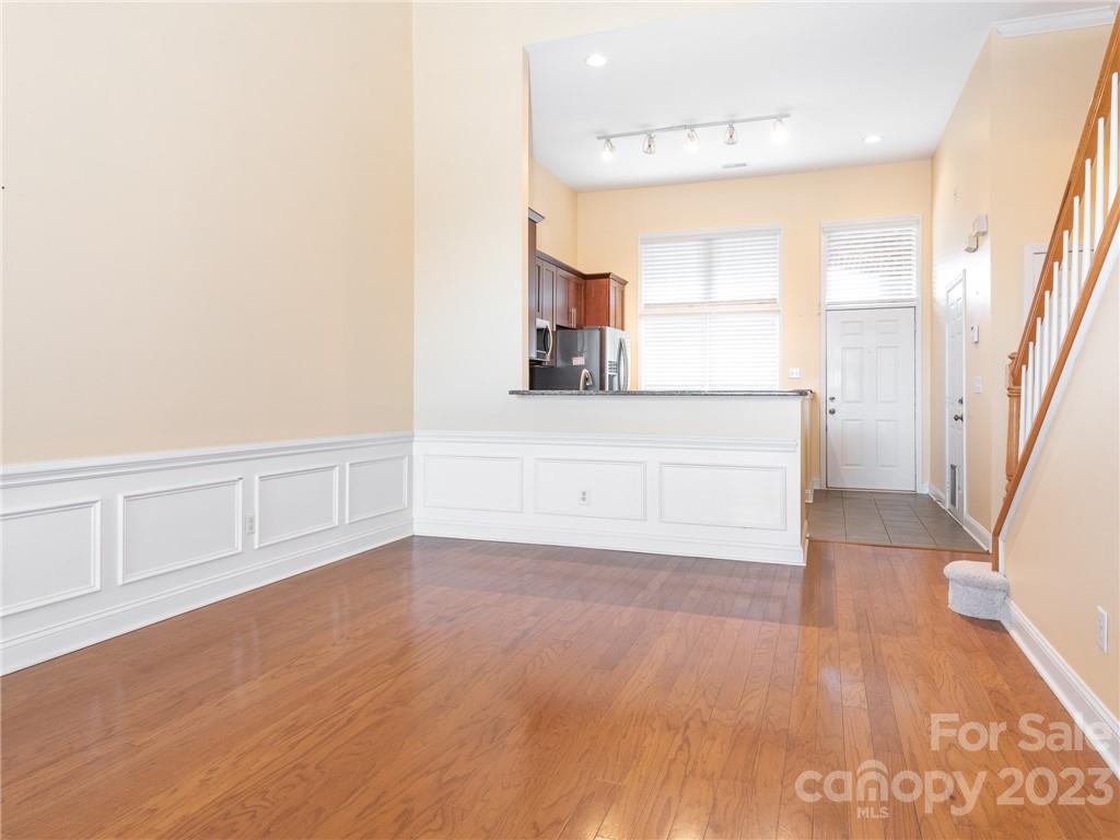 Mint Lake Village - Residential