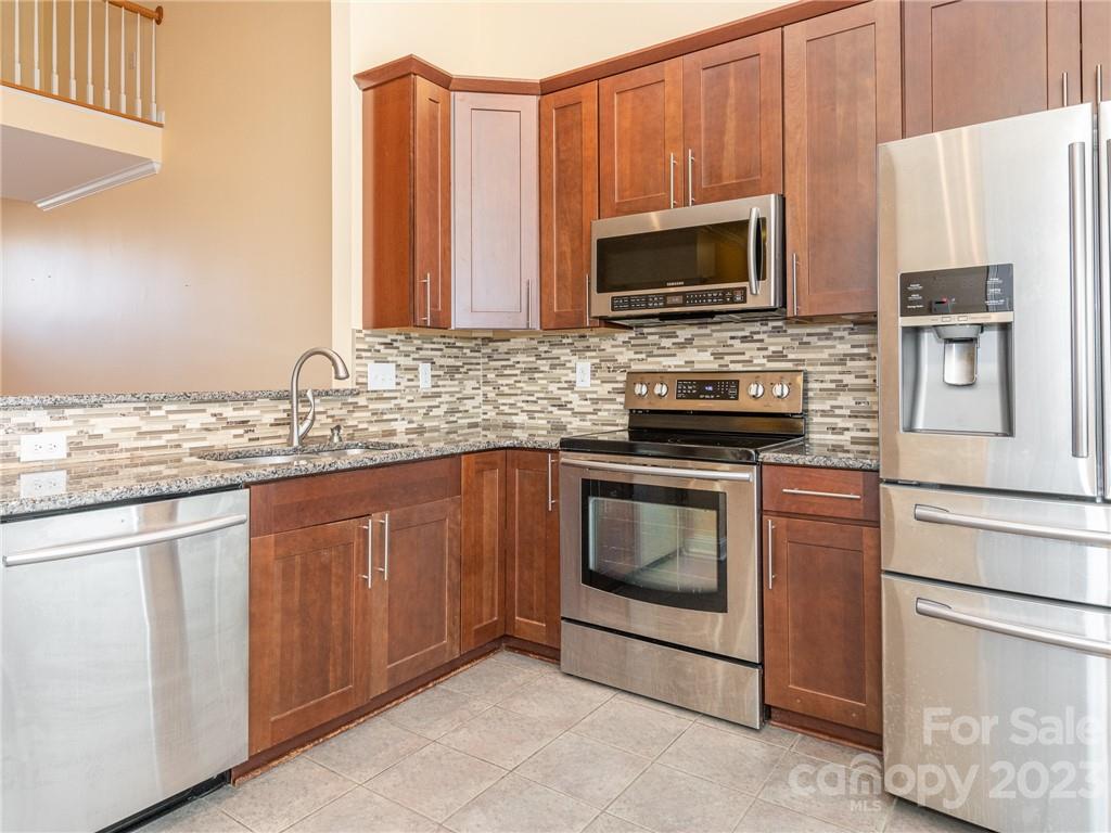 Mint Lake Village - Residential