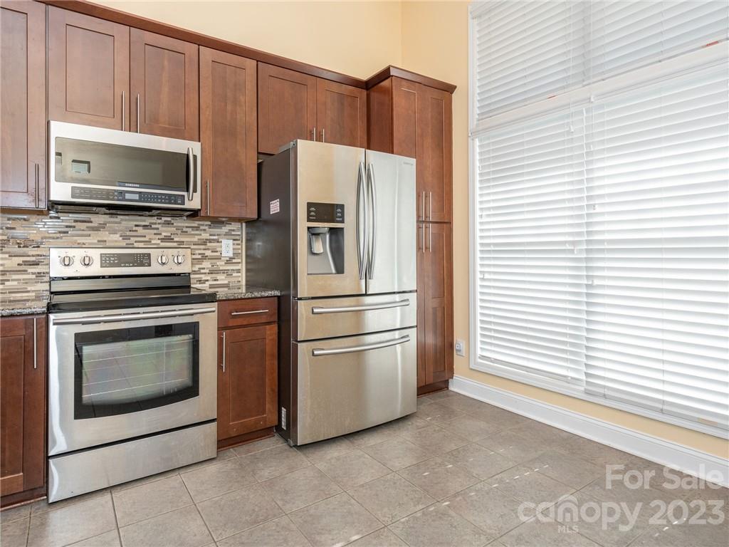 Mint Lake Village - Residential