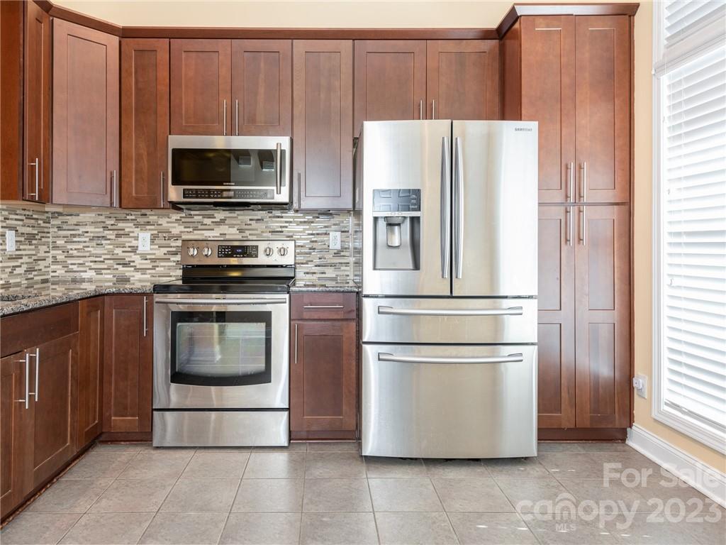 Mint Lake Village - Residential