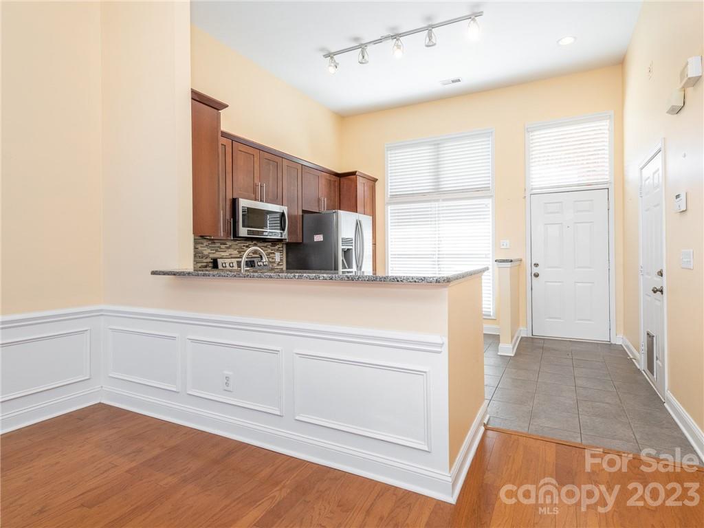 Mint Lake Village - Residential