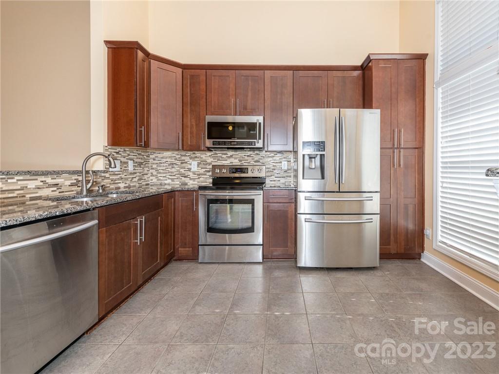 Mint Lake Village - Residential