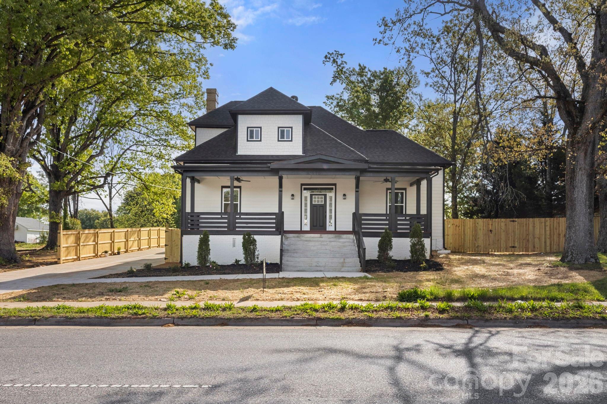 918 N New Hope Road