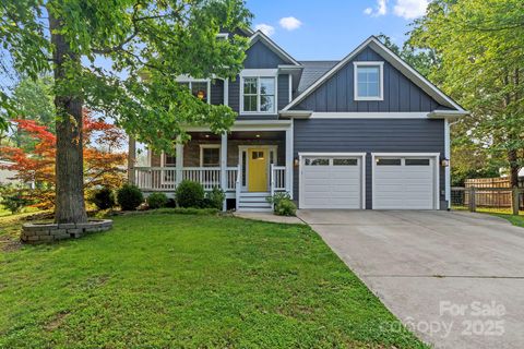 130 Eastwood Avenue Swannanoa NC 28778