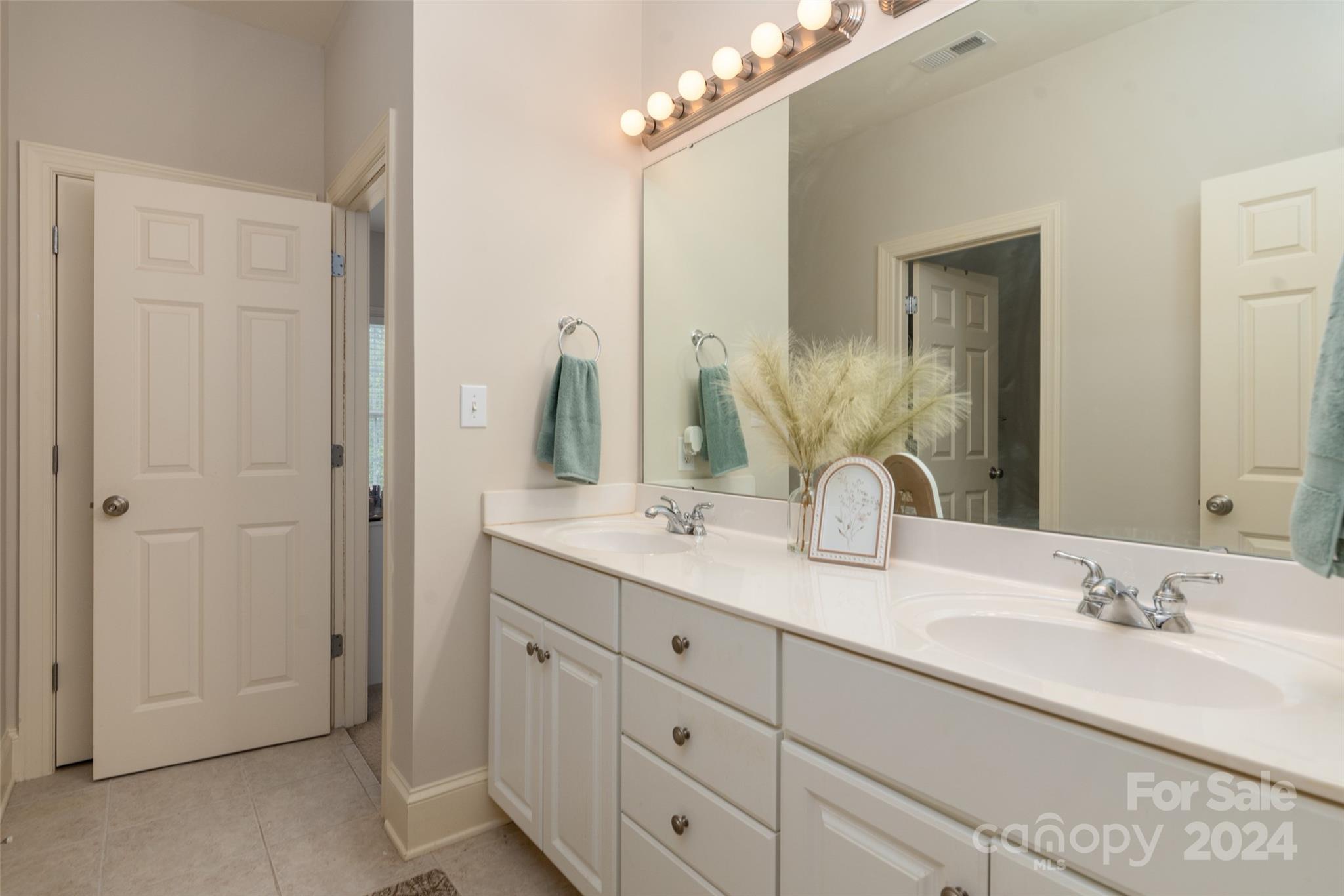 Waterford Glen - Residential