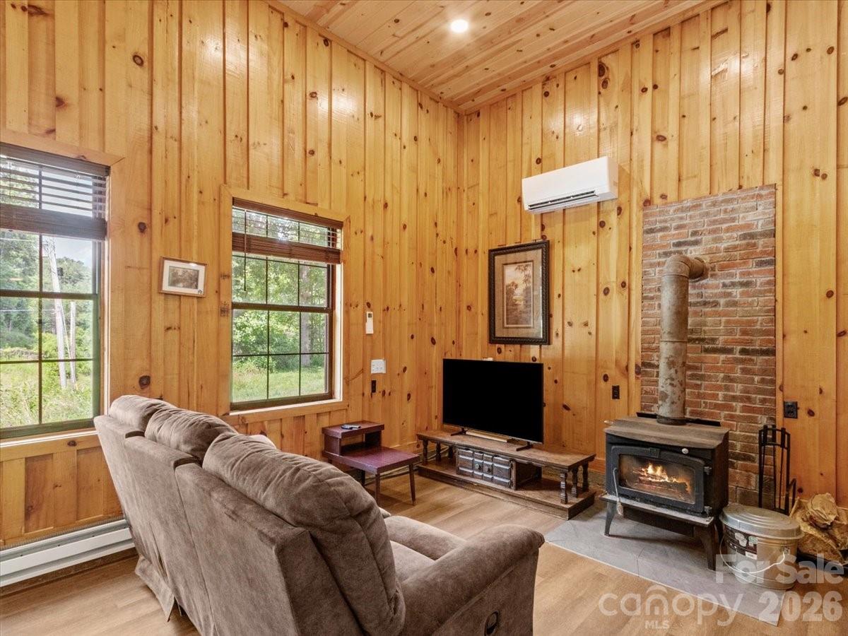 323 Mccurrey Road