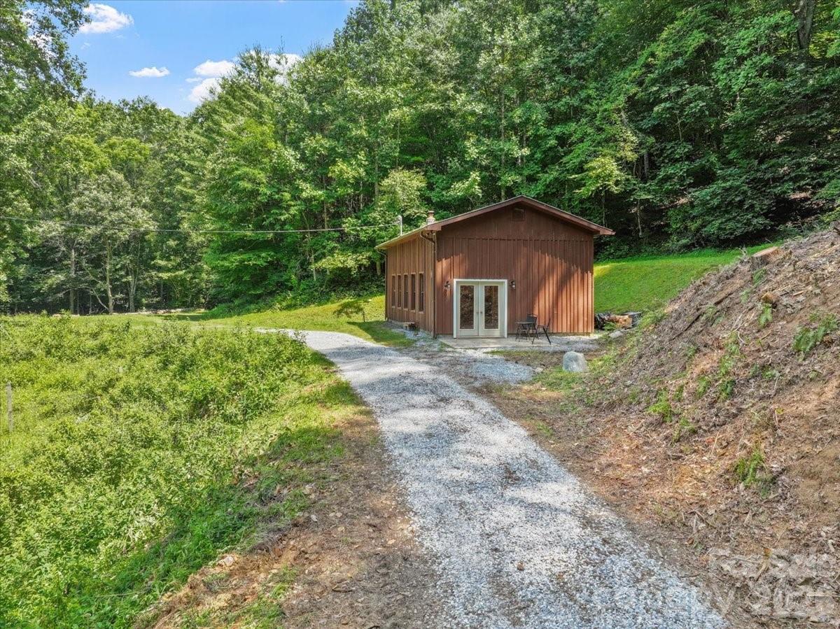 323 Mccurrey Road