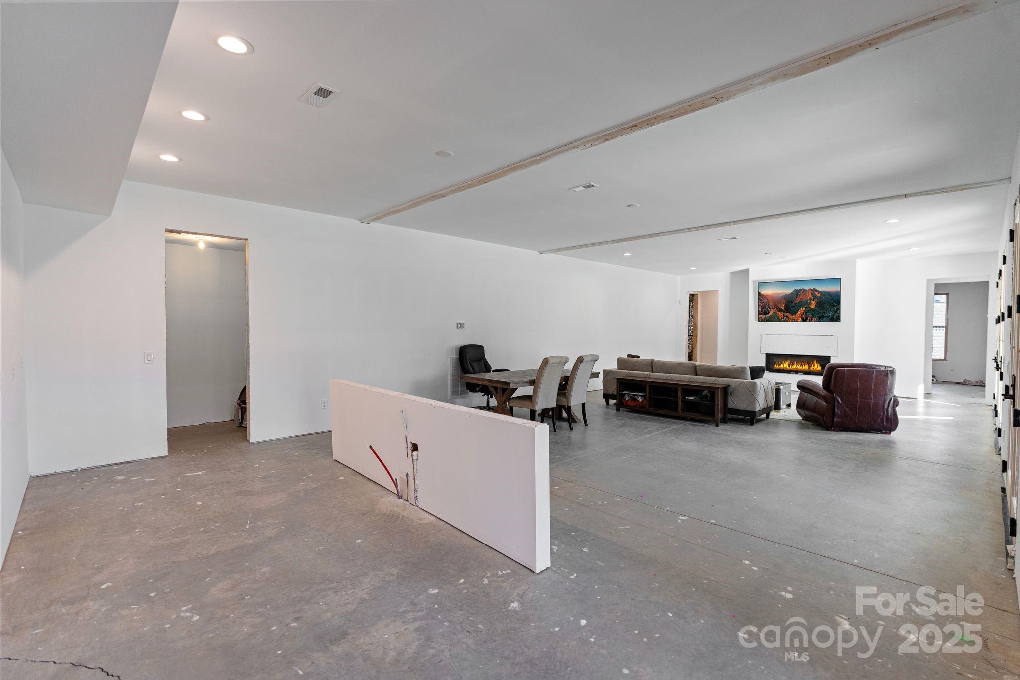 The Retreat At Sunset Ridge - Residential