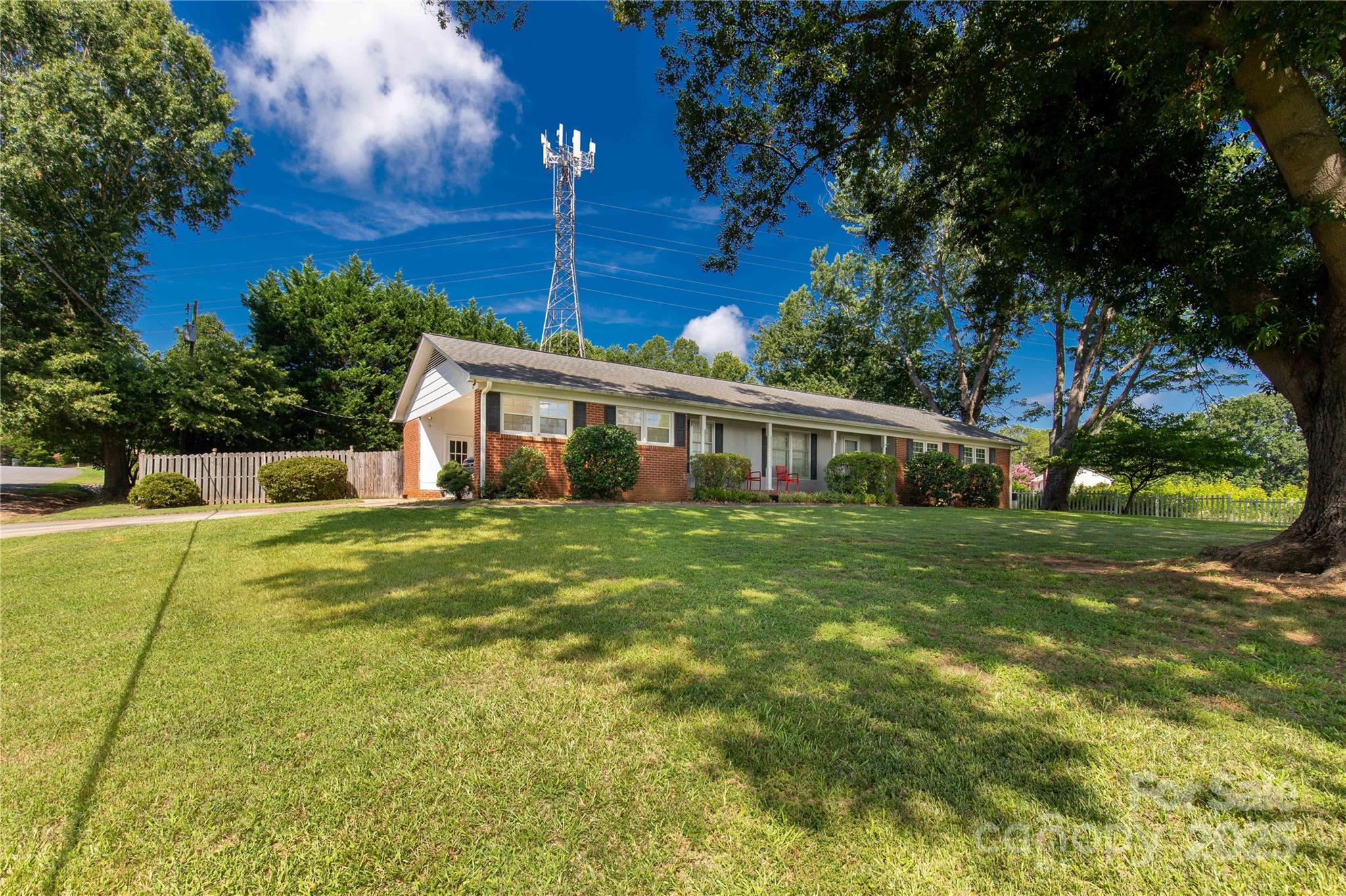 981 Ragin Lane