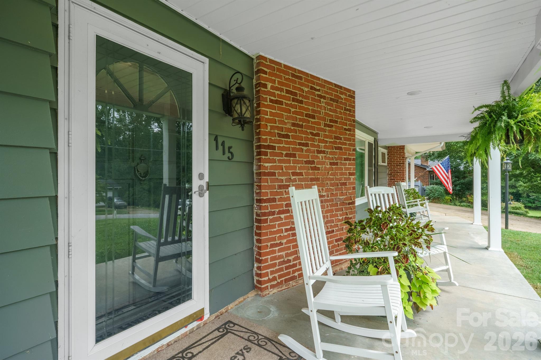 115 Eastwood Park Drive SE