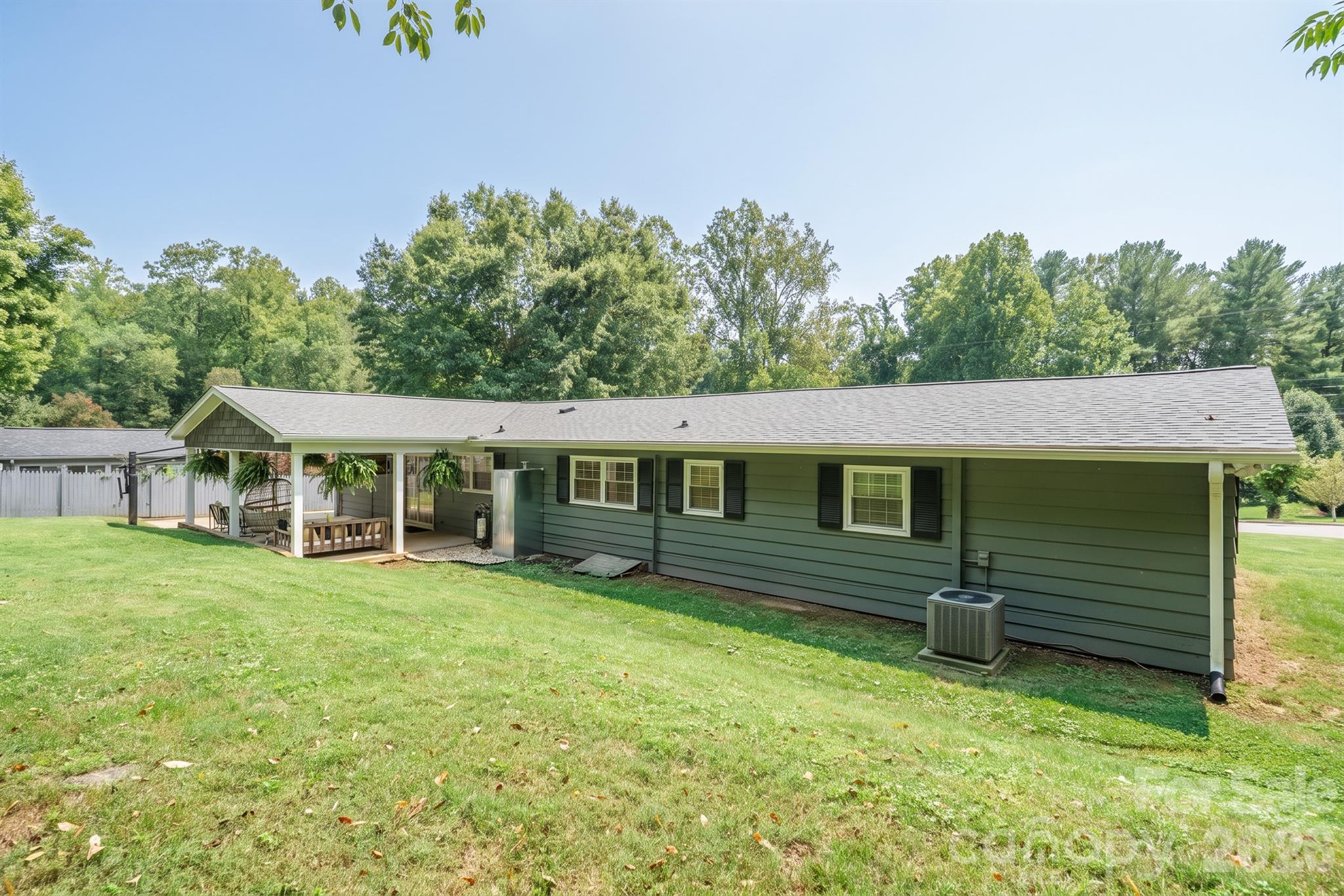 115 Eastwood Park Drive SE
