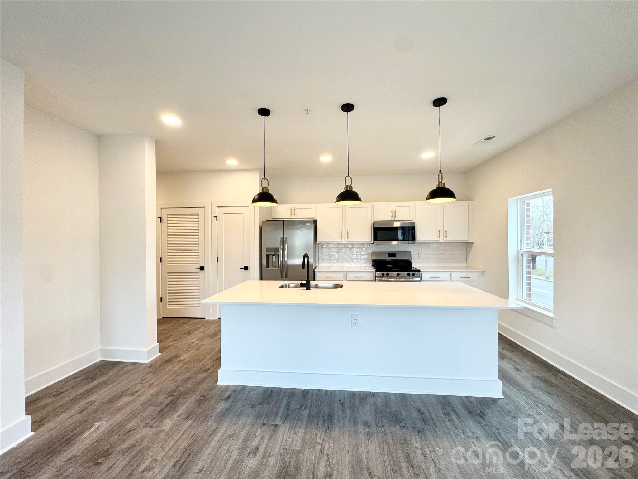 175 W Black Street W 202