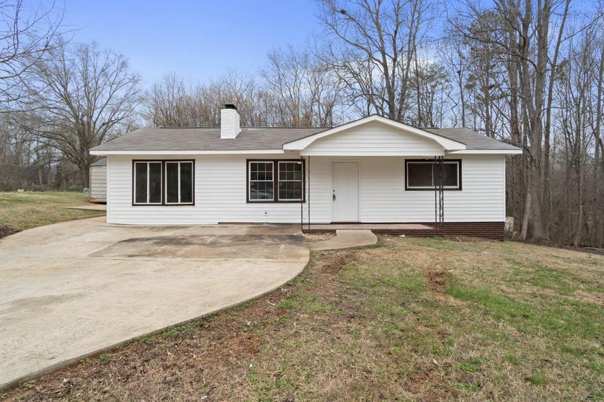 Wonderful remodeled home with new kitchen, floors and bath! Great area and community to call home!