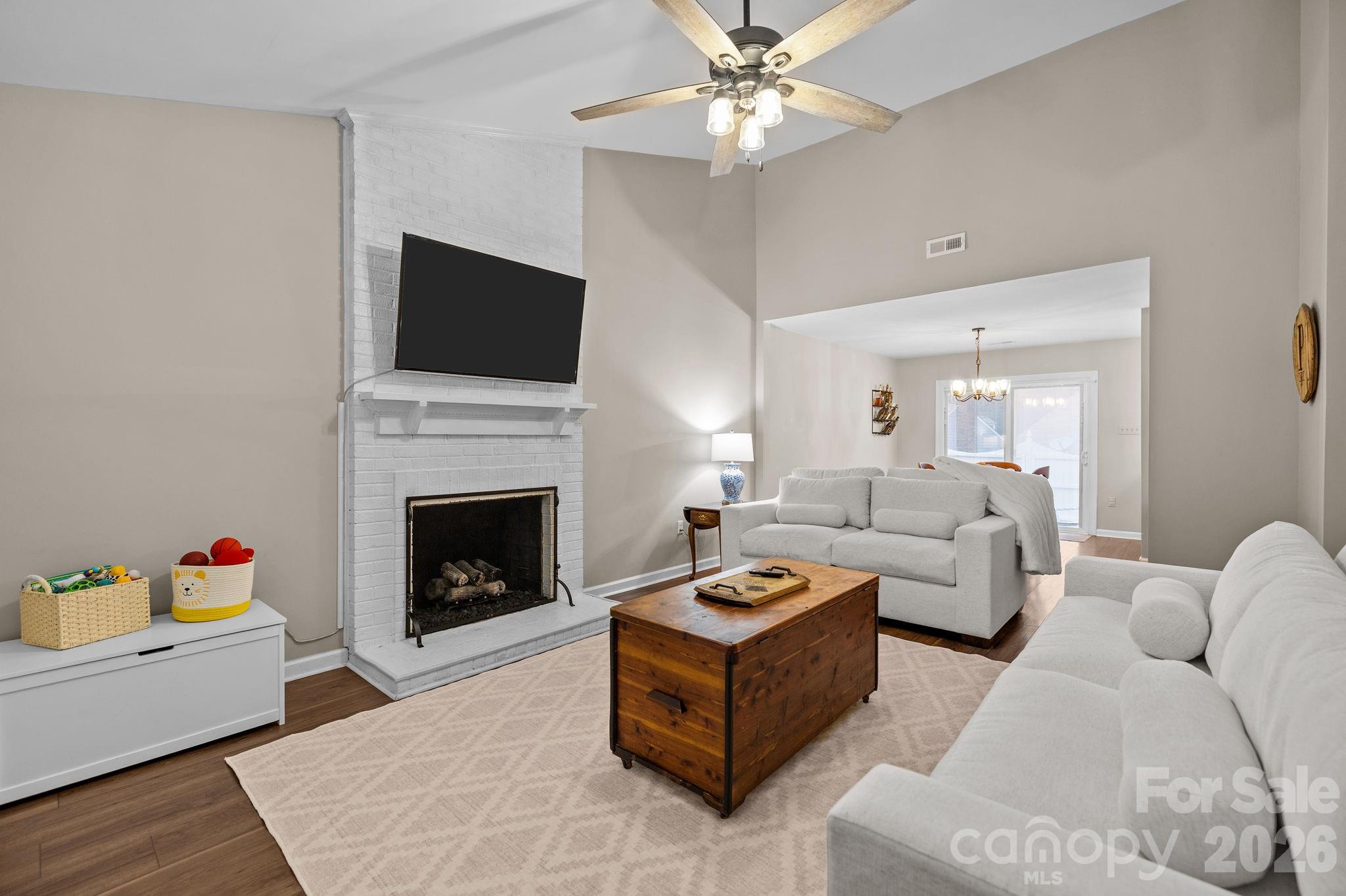 Candlewyck - Residential