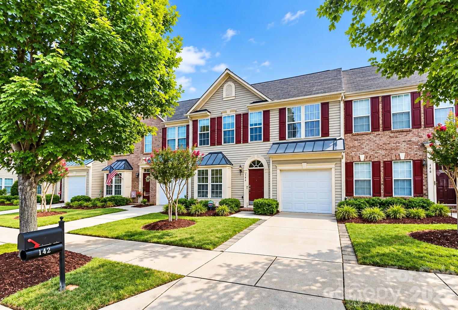 142 S Arcadian Way