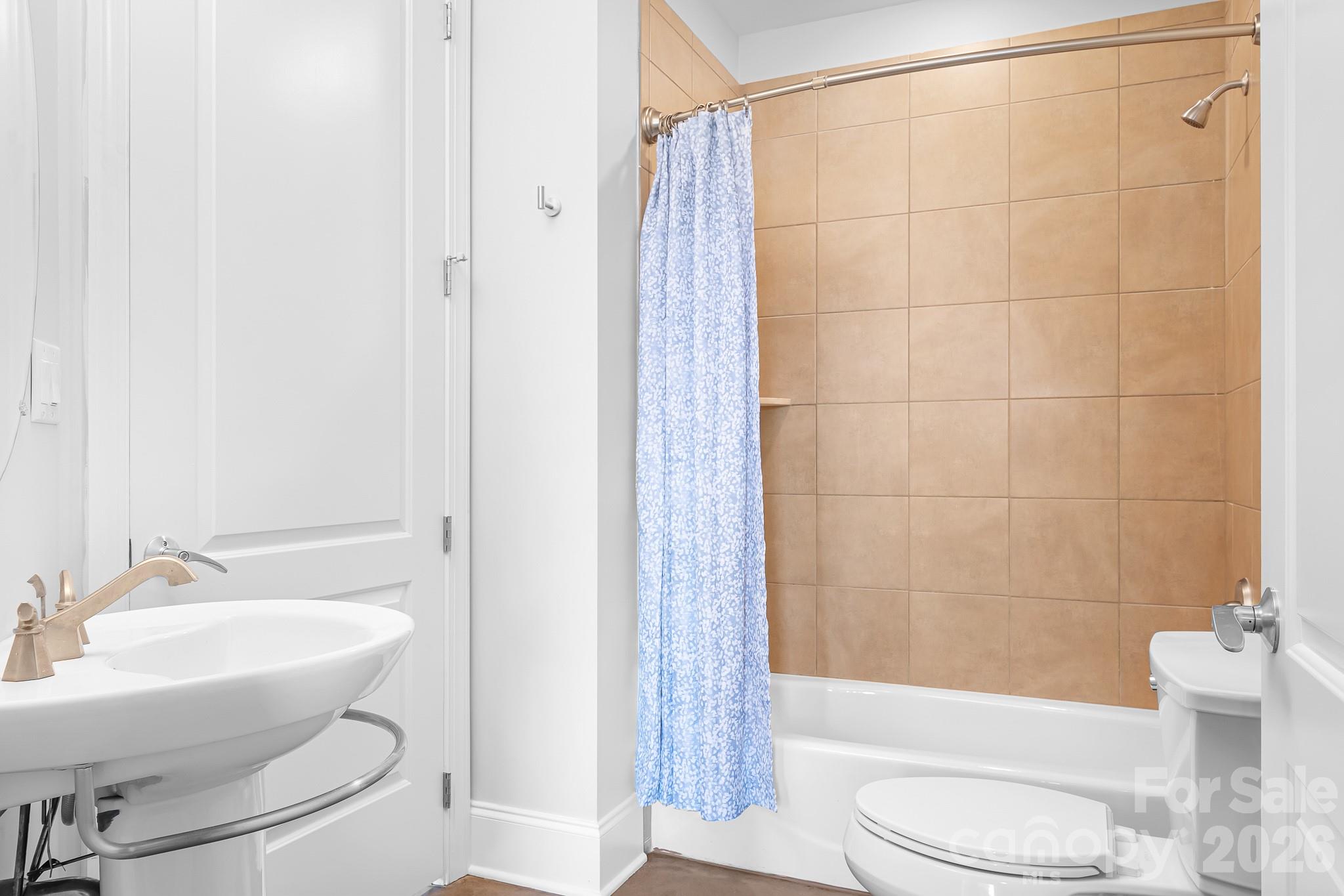 28th Row - Residential