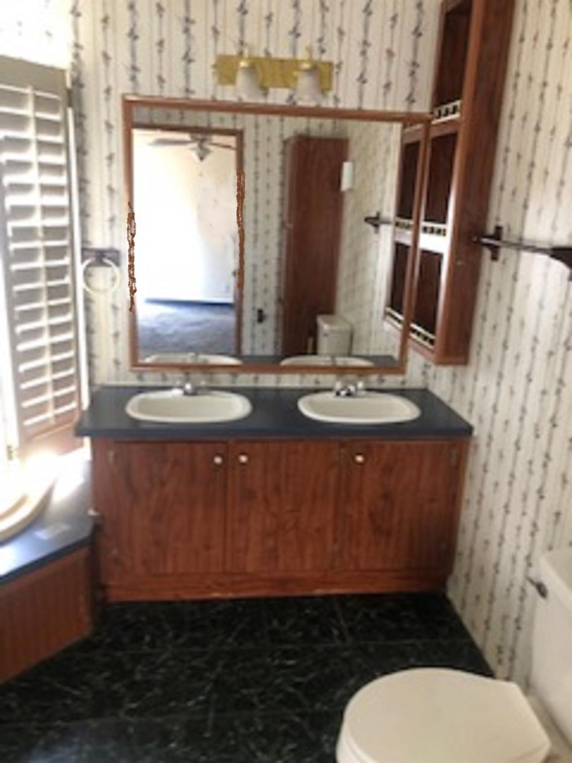 Mount Anderson - Residential