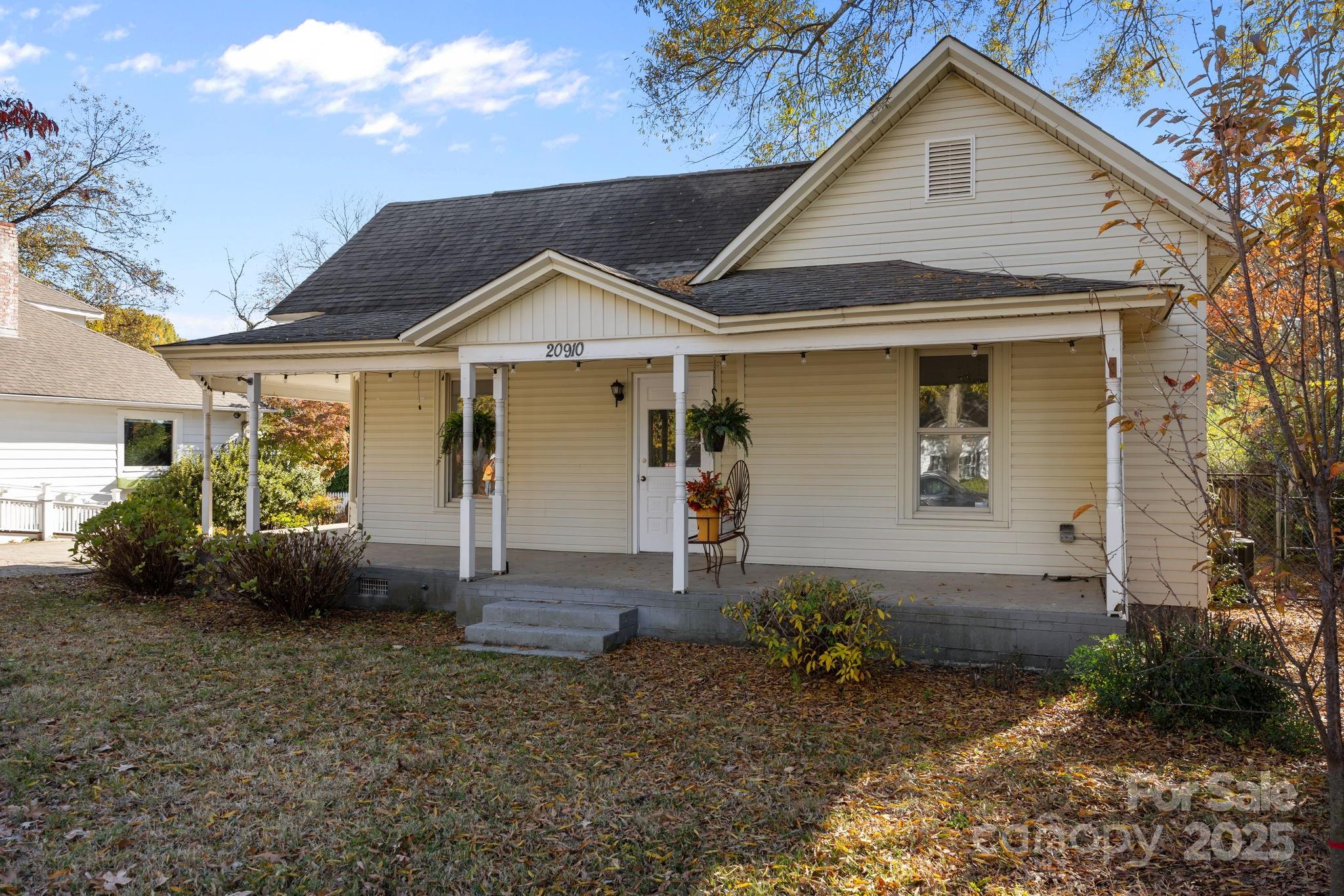 20910 Catawba Avenue