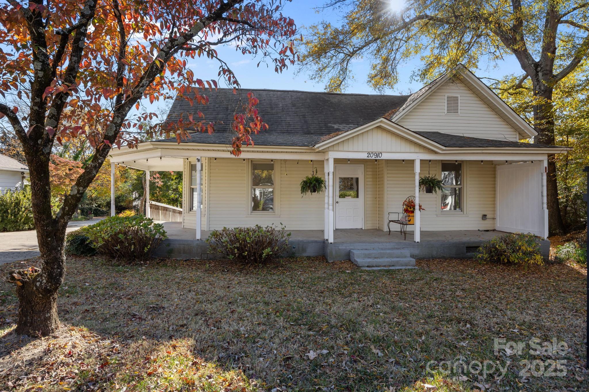 20910 Catawba Avenue