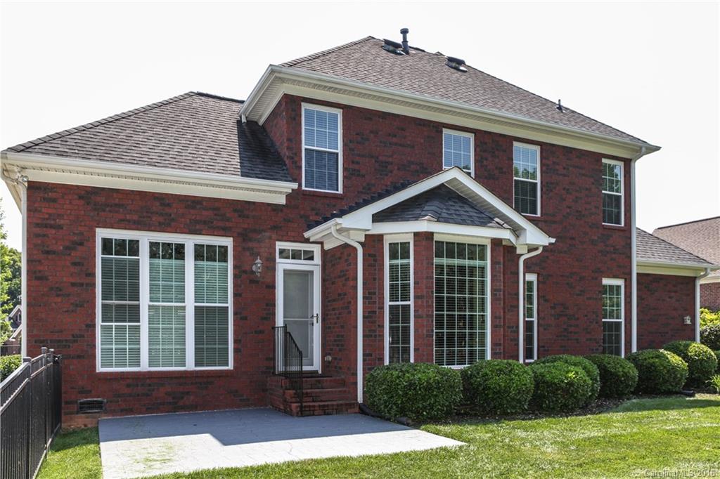 Lake Club Commons - Residential