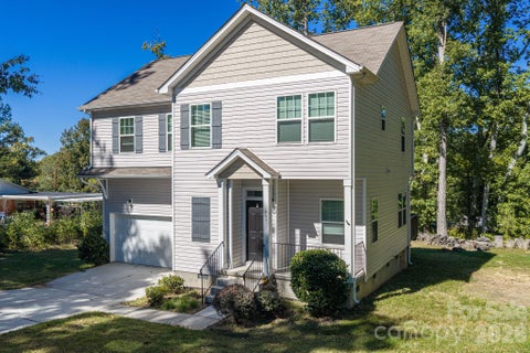 Photo of 407 Farris Drive, Cherryville, NC 28021 (MLS # 4434397)