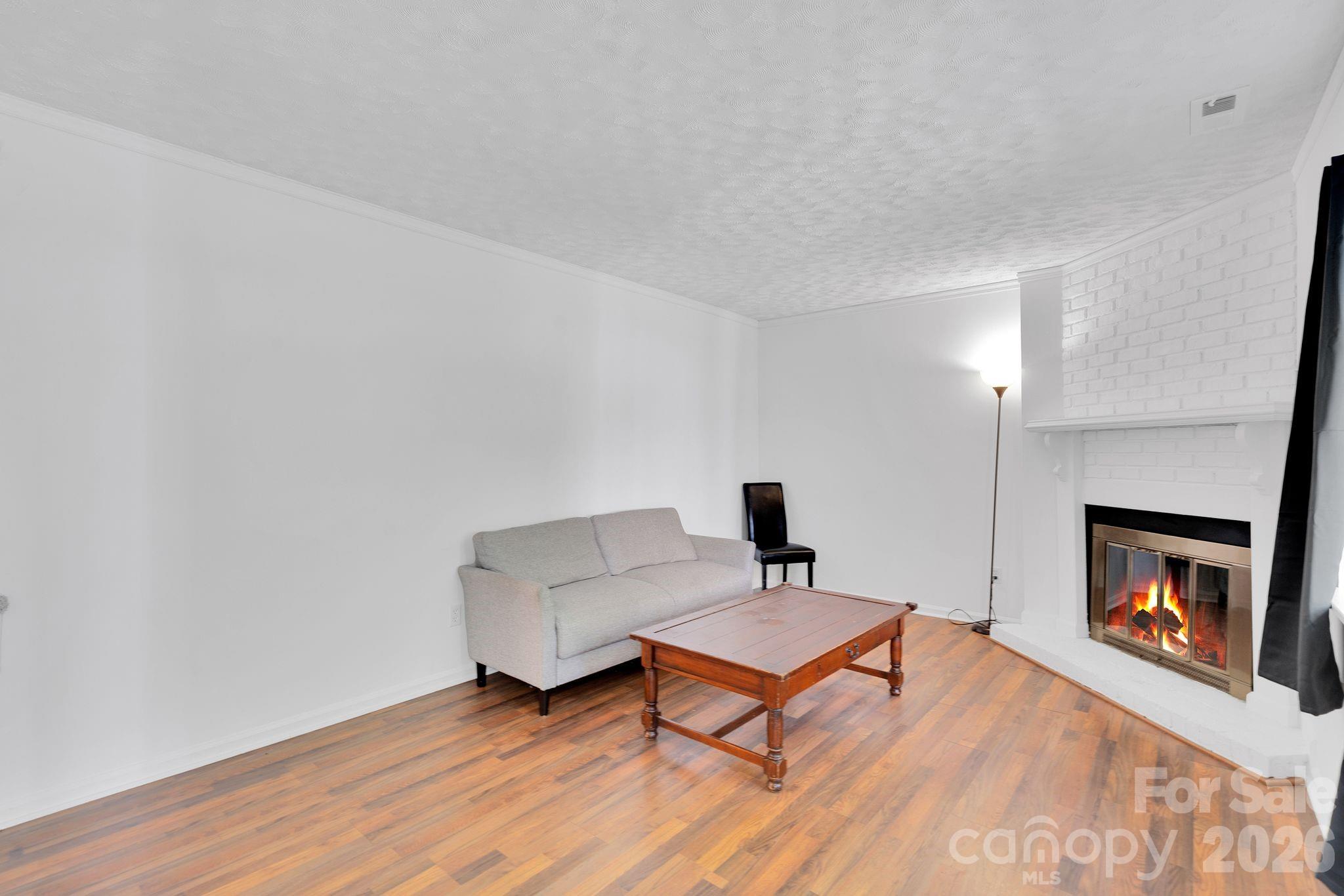 FalconBridge - Residential