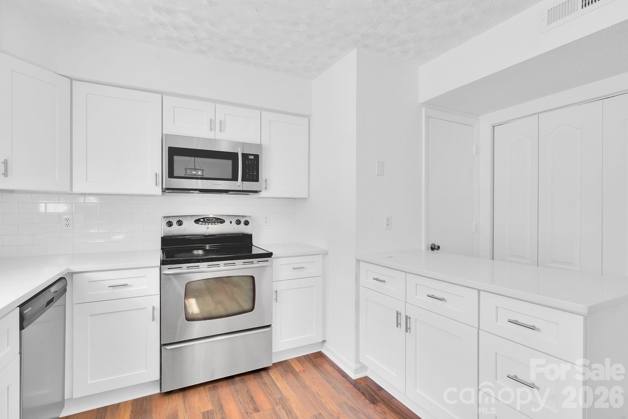 FalconBridge - Residential