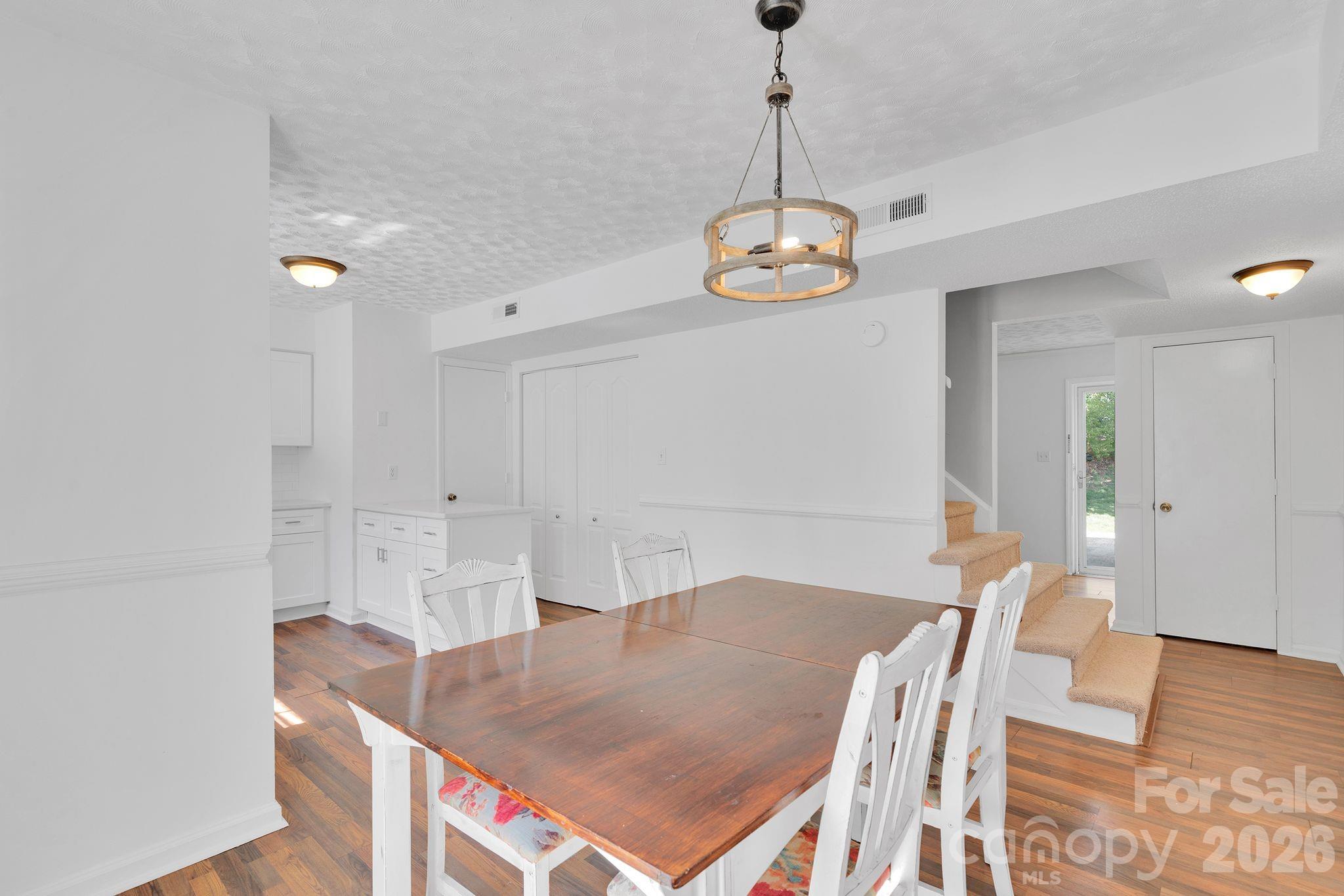 FalconBridge - Residential