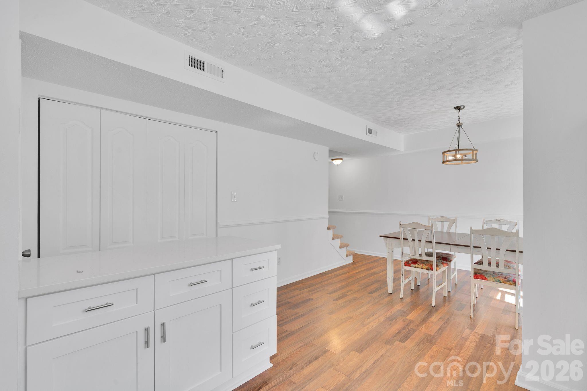 FalconBridge - Residential