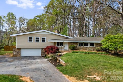 Photo of 87 W Oakview Road, Asheville, NC 28806 (MLS # 4368551)