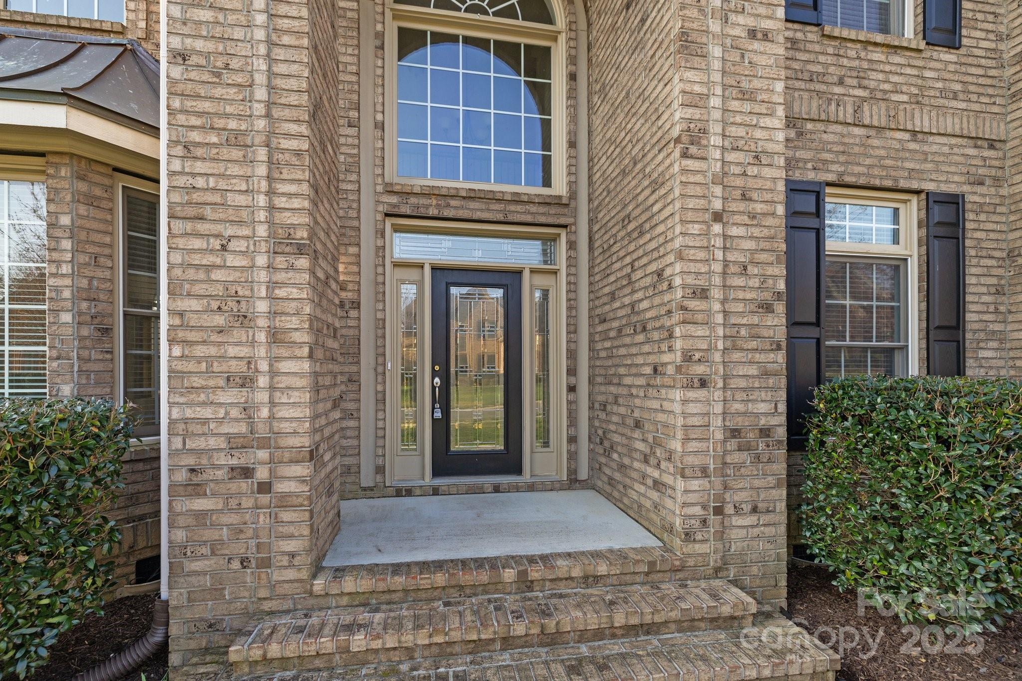 3907 Voltaire Drive