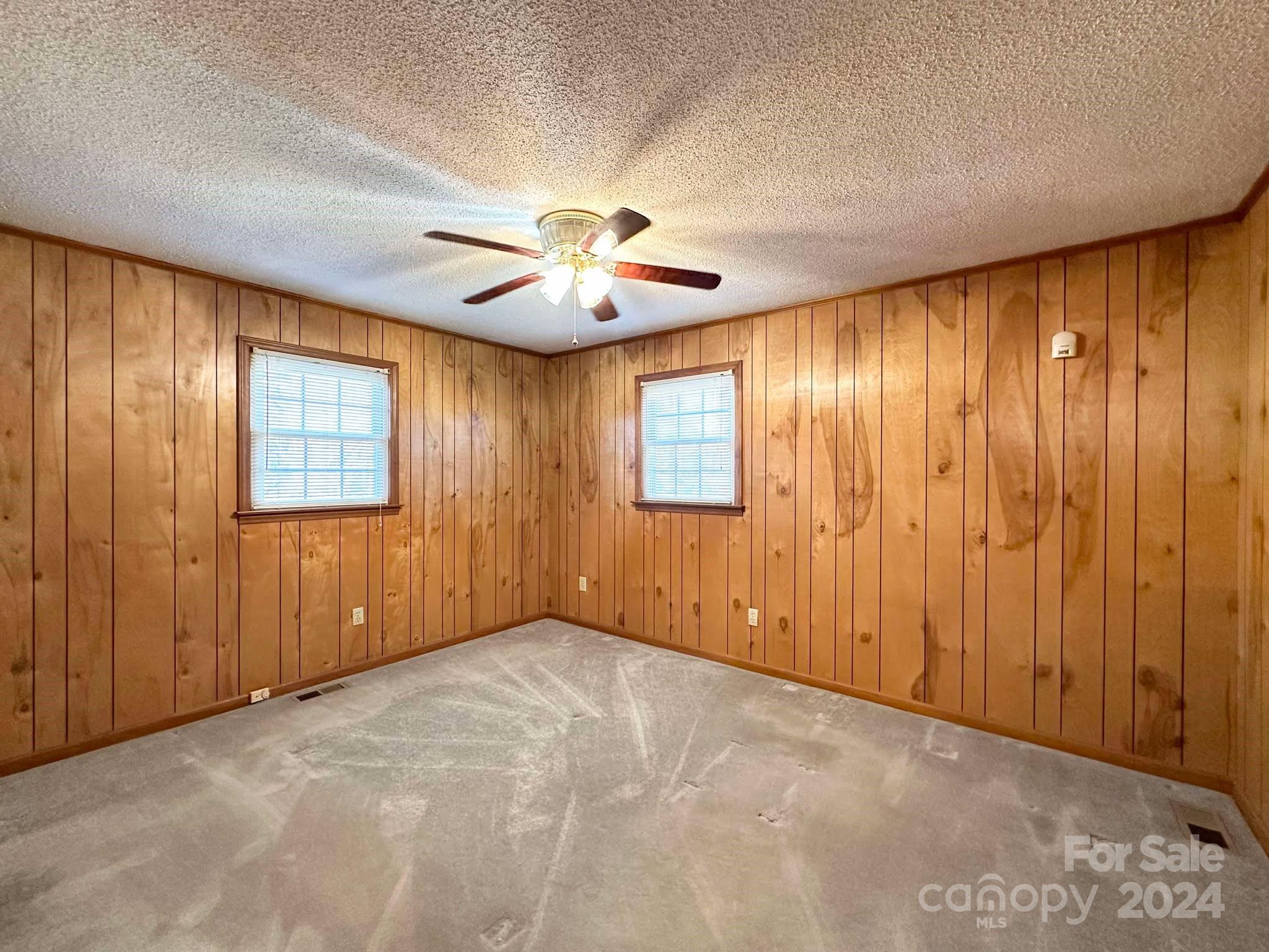 Lenoir, North Carolina 28645, United States, 3 Bedrooms Bedrooms, ,2 BathroomsBathrooms,Residential,Under Contract,28606