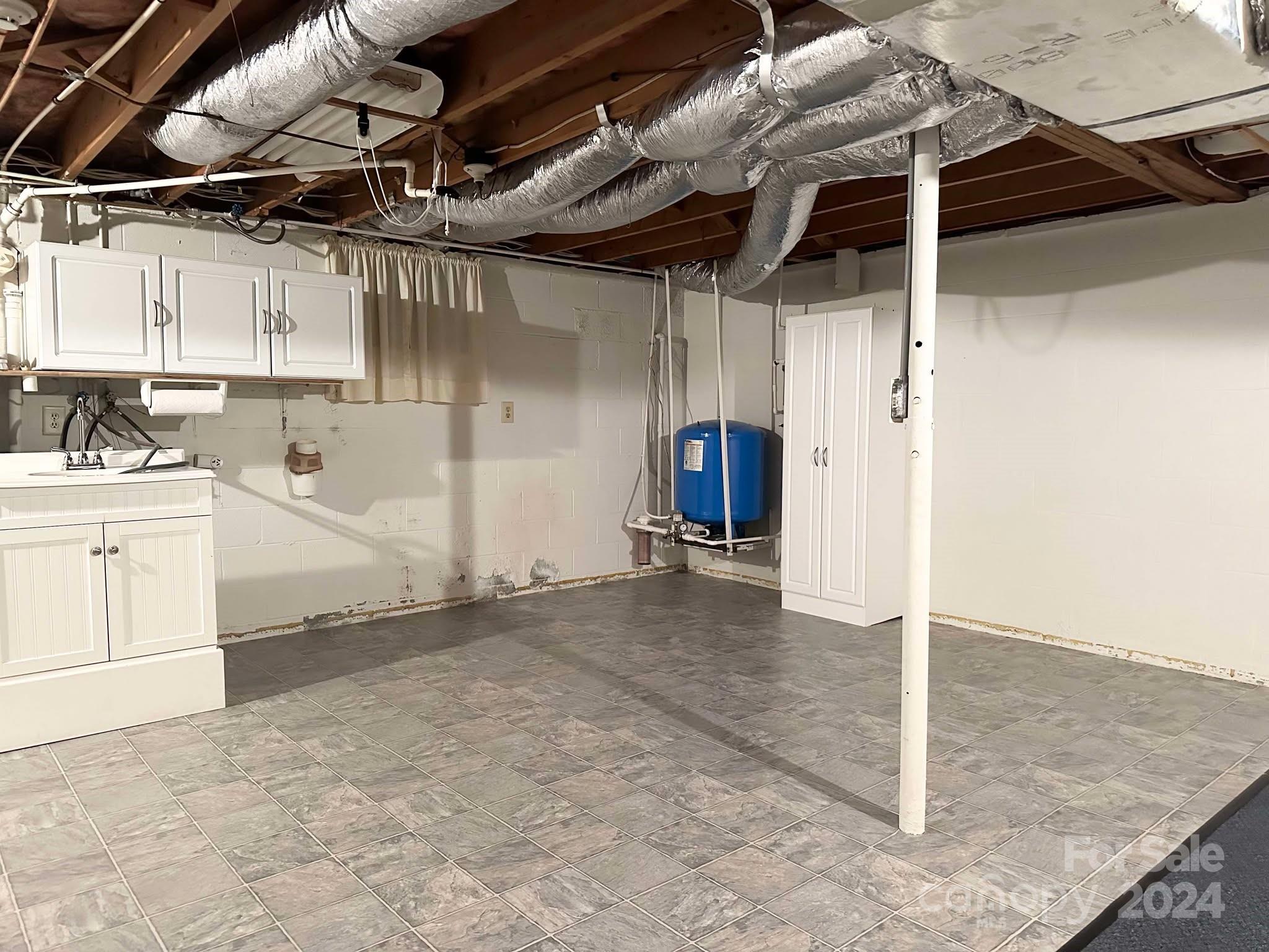 Lenoir, North Carolina 28645, United States, 3 Bedrooms Bedrooms, ,2 BathroomsBathrooms,Residential,Under Contract,28606