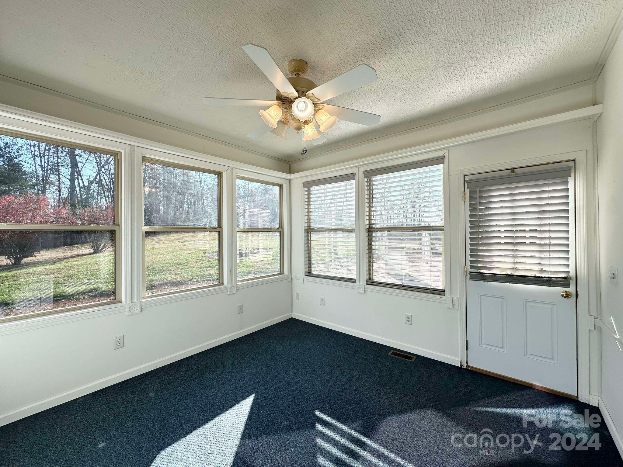 Lenoir, North Carolina 28645, United States, 3 Bedrooms Bedrooms, ,2 BathroomsBathrooms,Residential,Under Contract,28606