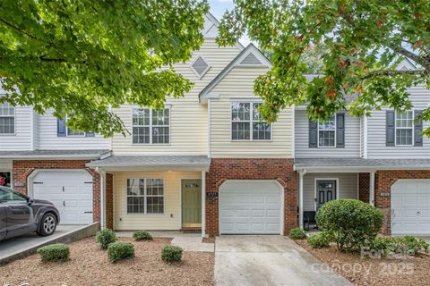 8725 Robinson Forest Drive Charlotte NC 28277