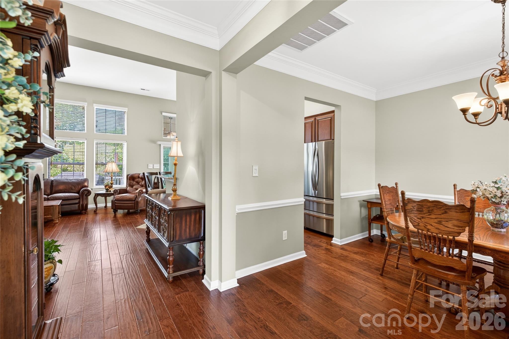 1918 Weighmont Court