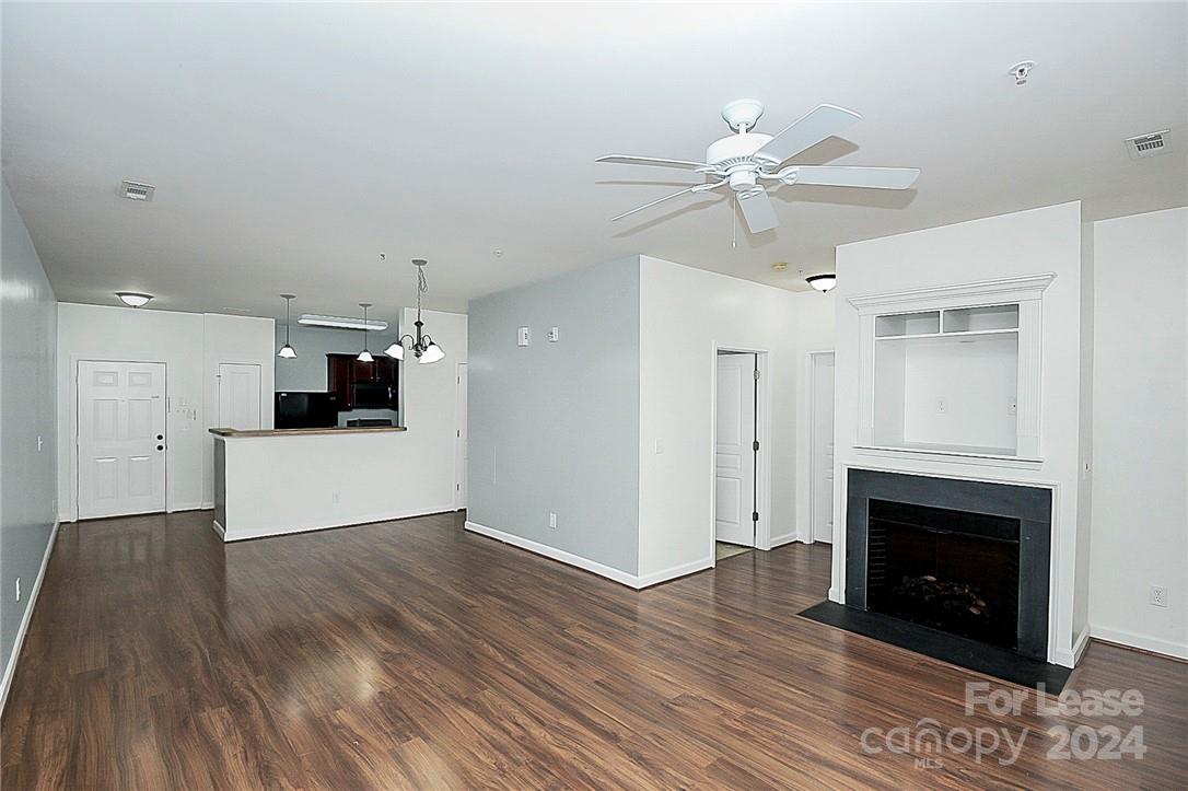 The Terraces at Oakhurst - Residential Lease