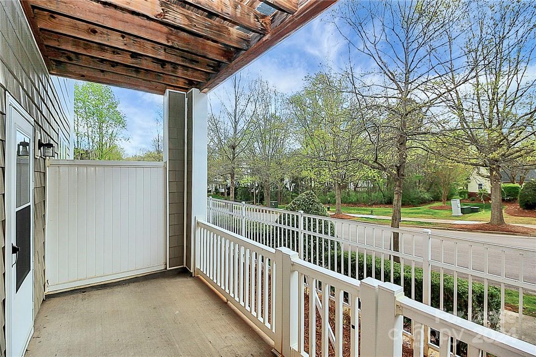 The Terraces at Oakhurst - Residential Lease