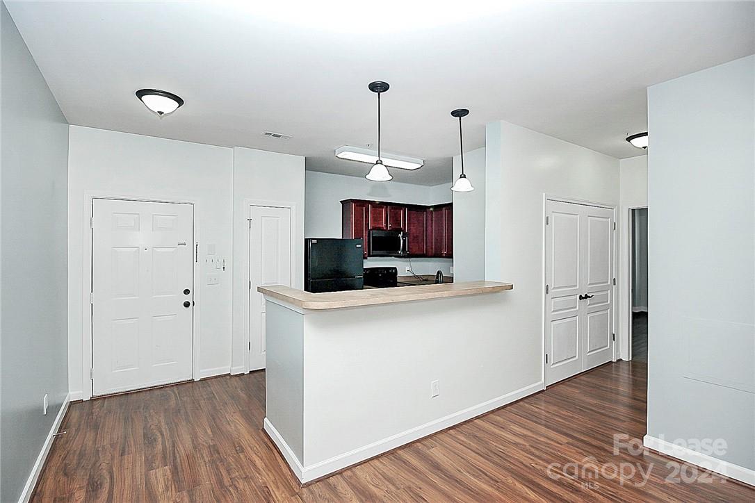 The Terraces at Oakhurst - Residential Lease