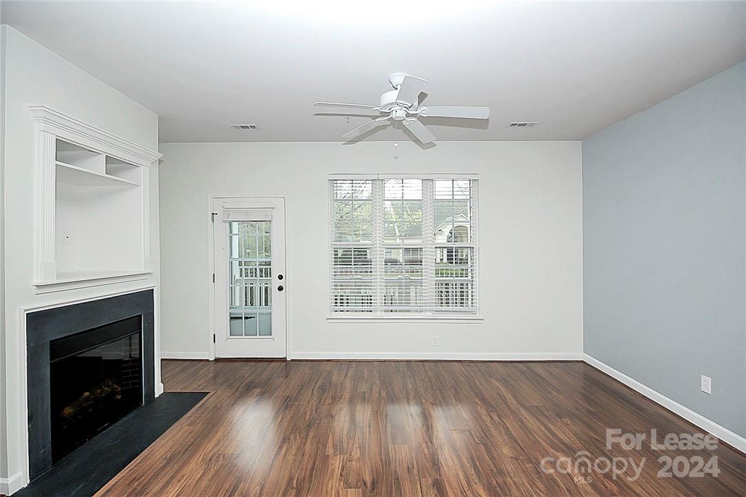 The Terraces at Oakhurst - Residential Lease