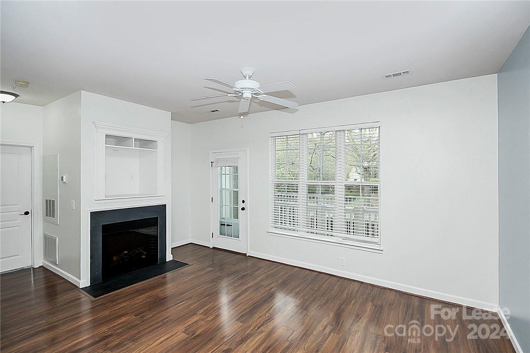 The Terraces at Oakhurst - Residential Lease