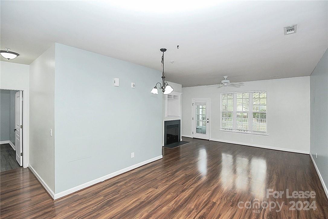 The Terraces at Oakhurst - Residential Lease