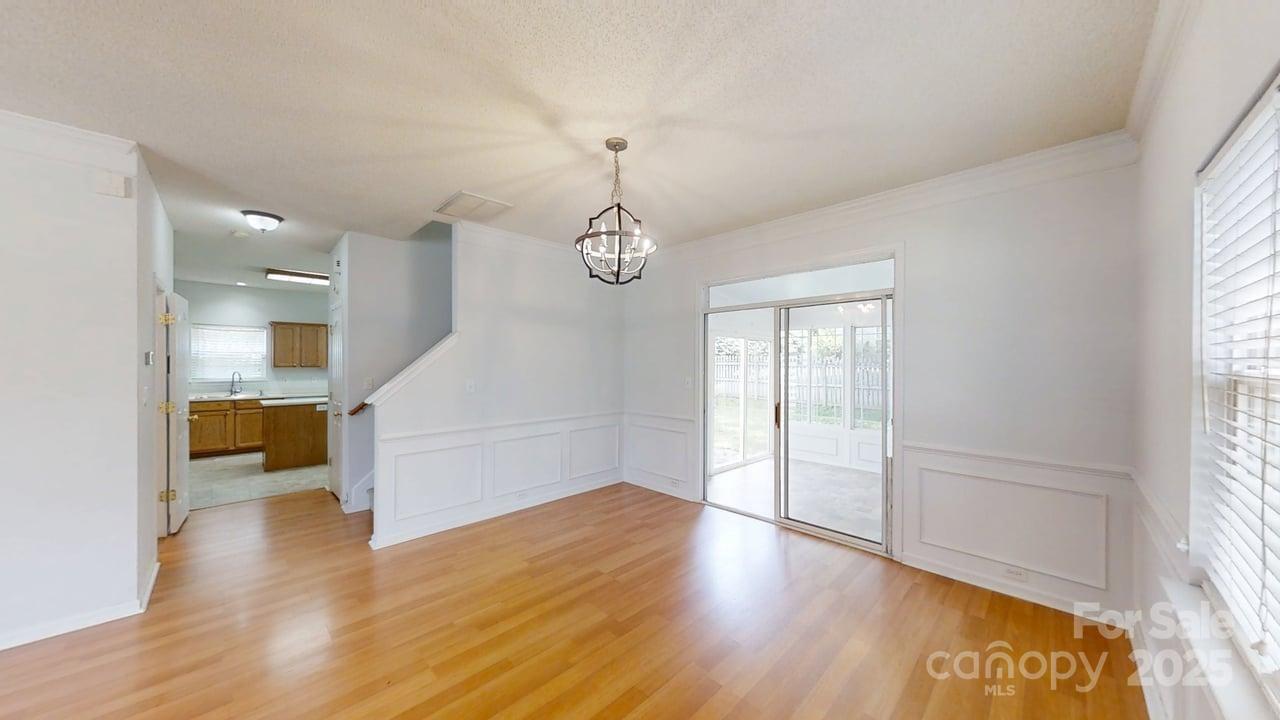 15280 Leslie Brook Road