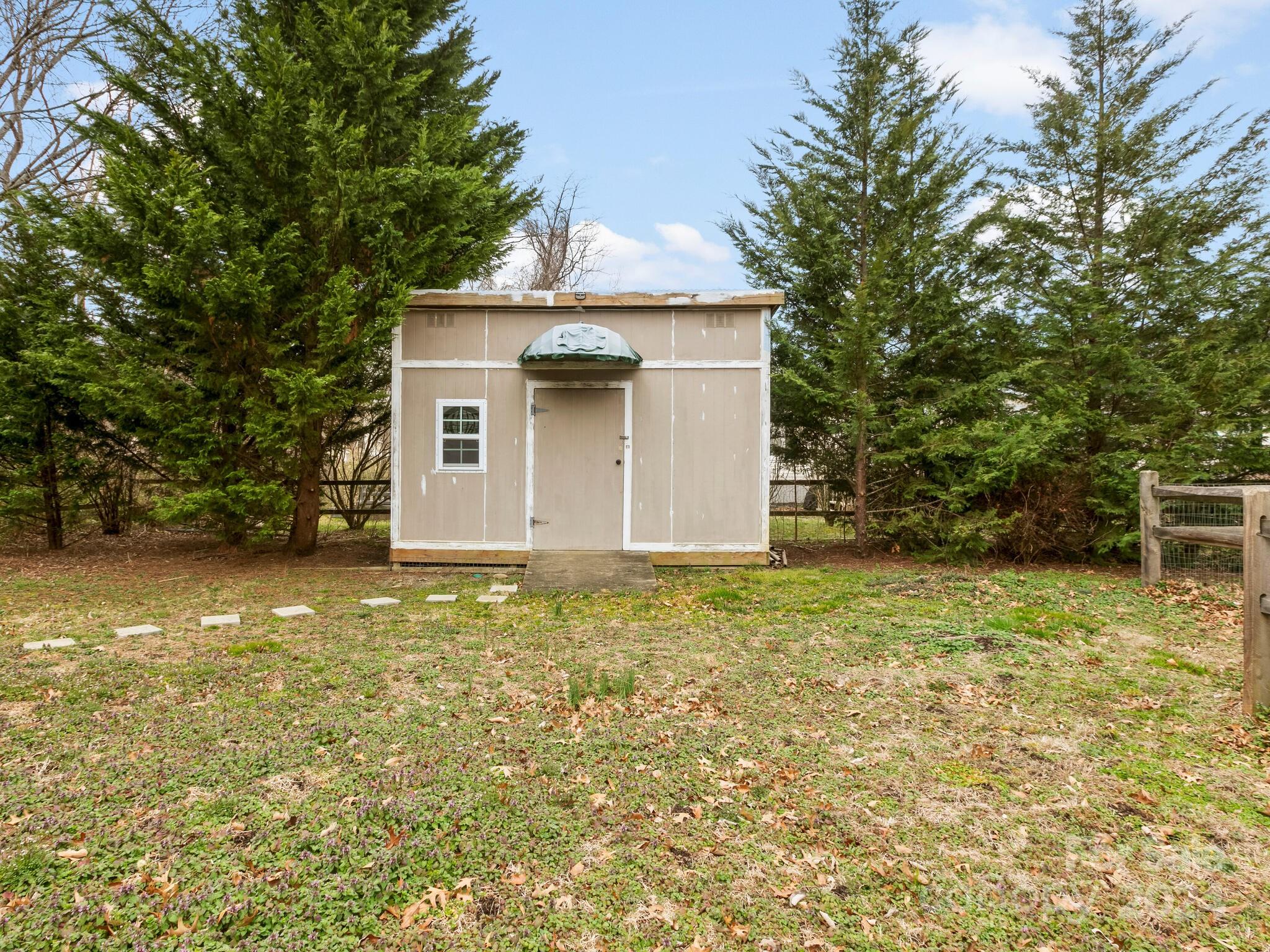 Bee Tree - Residential